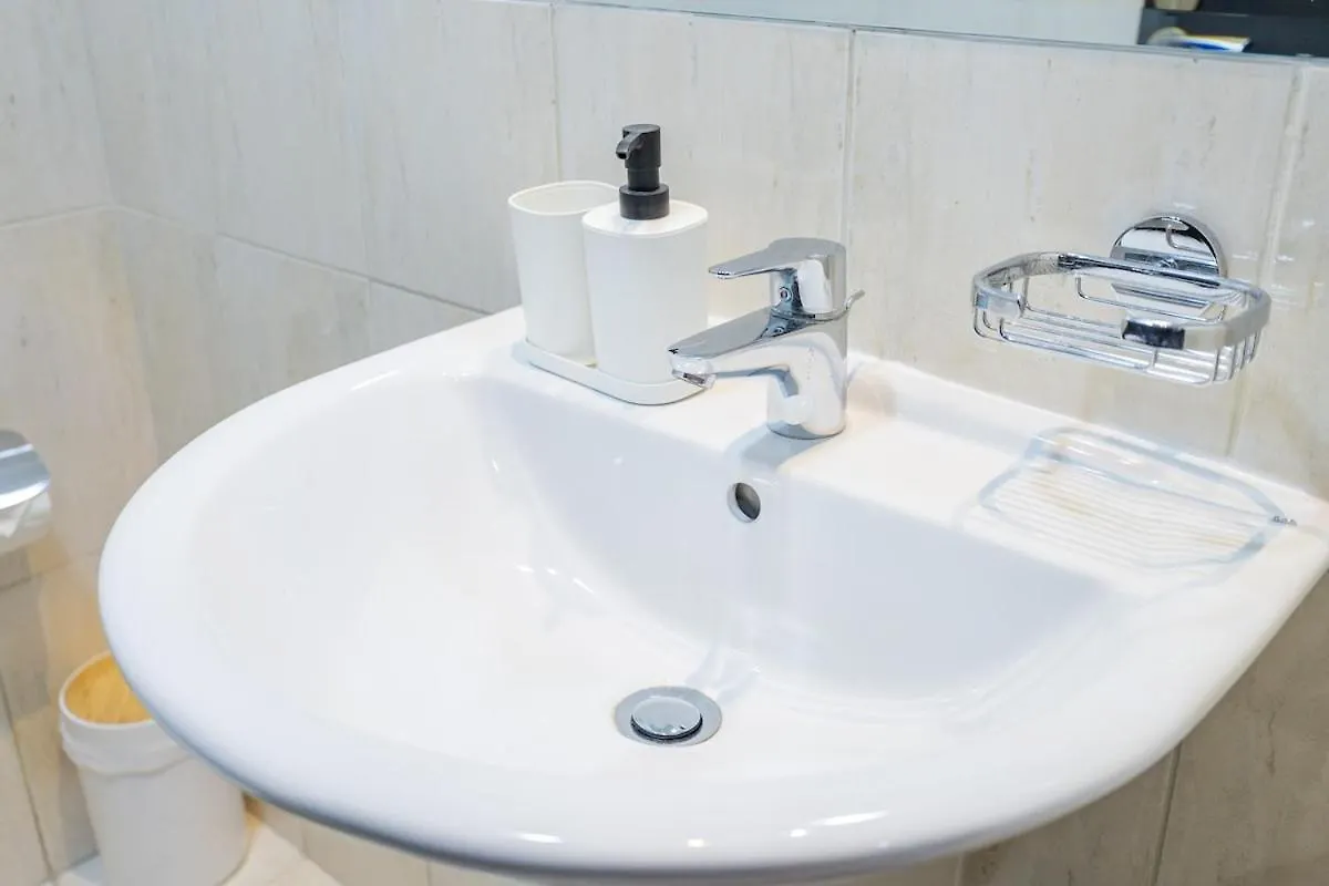 Relaxing Awesome 1-Bedroom Apartment In Jvc Dubai