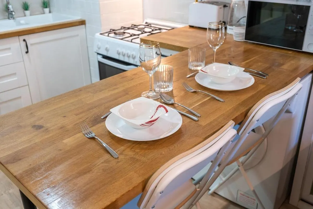 Relaxing Awesome 1-Bedroom Apartment In Jvc Dubai